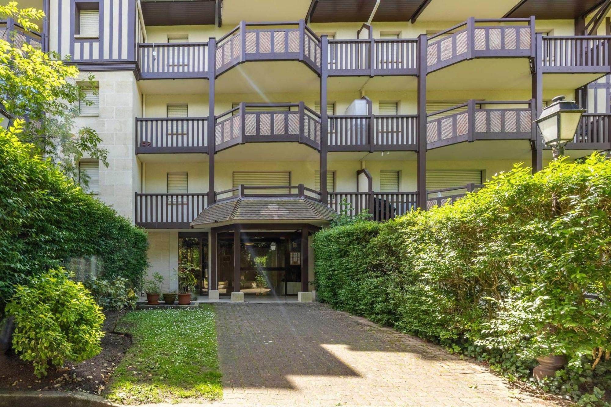 Apartment With Parking And Balcony Near The Beach Deauville Ngoại thất bức ảnh